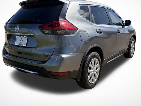 Used 2017 Nissan Rogue S AWD/4WD image 5