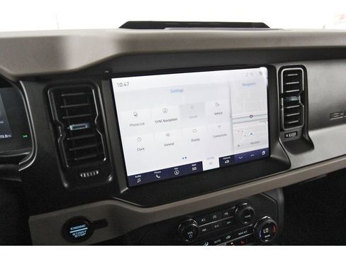 Used 2023 Ford Bronco Wildtrak AWD/4WD image 16