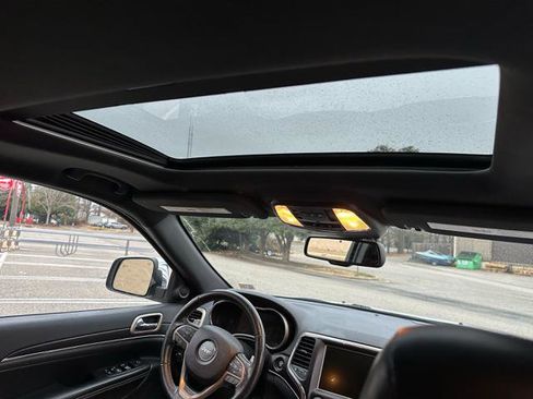 Used 2016 Jeep Grand Cherokee Limited image 19