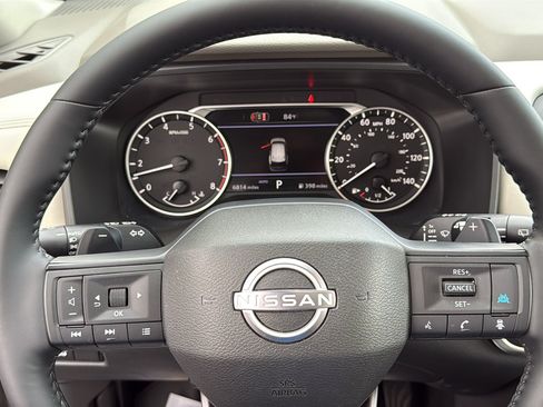 Certified 2026 Nissan Rogue SV w/ SV Premium Package AWD/4WD image 9