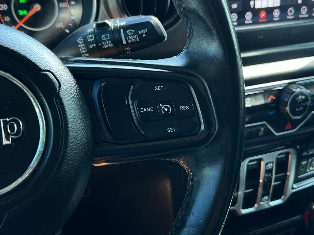 Used 2018 Jeep Wrangler Unlimited Sport S AWD/4WD image 25