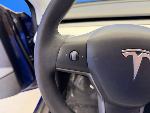 Used 2021 Tesla Model 3 Standard Range Plus RWD image 16
