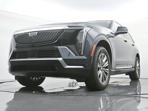 New 2026 Cadillac Escalade IQ Luxury 1 w/ LPO, Floor Liner Package image 15