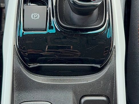 Used 2017 Chevrolet Bolt Premier w/ Driver Confidence II Package FWD image 24