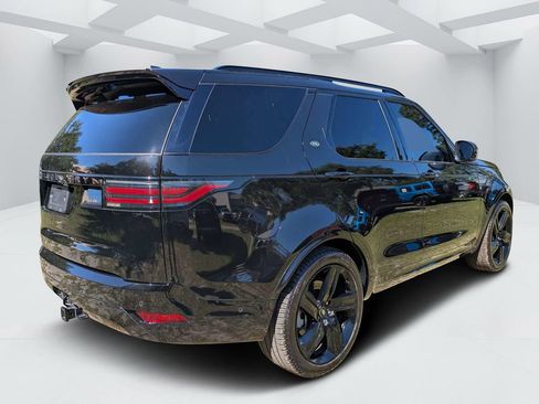 Used 2024 Land Rover Discovery Dynamic SE AWD/4WD image 3