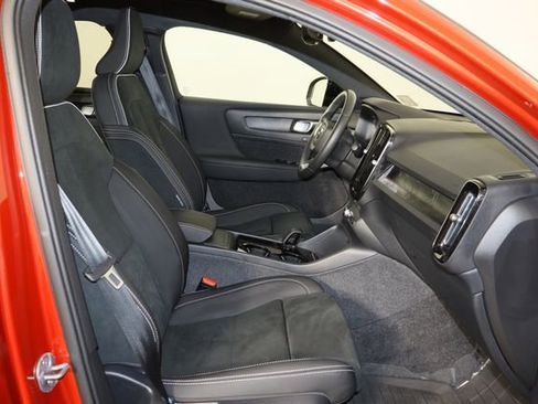 Used 2023 Volvo C40 P8 Recharge Plus w/ Protection Package Premier AWD/4WD image 16