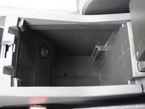 Used 2018 Ford Escape SE image 22