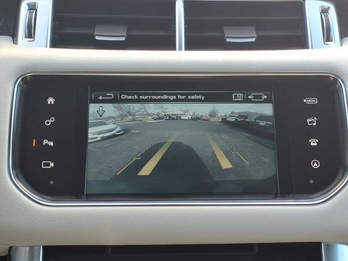 Used 2016 Land Rover Range Rover Sport HSE image 17