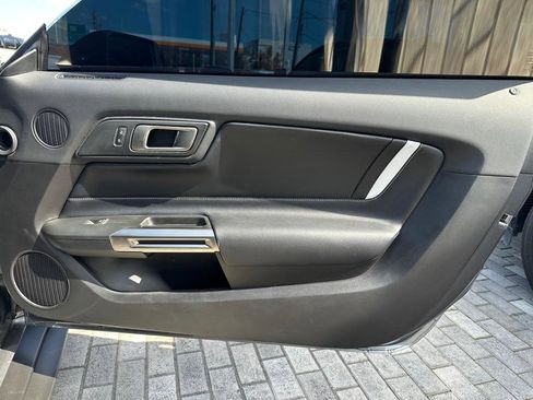 Used 2021 Ford Mustang Shelby GT500 w/ Technology Package image 30