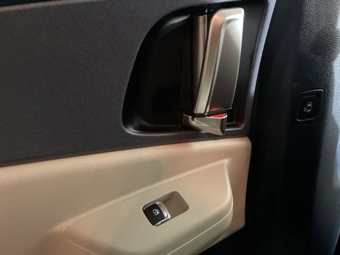 New 2026 Kia Carnival EX image 37