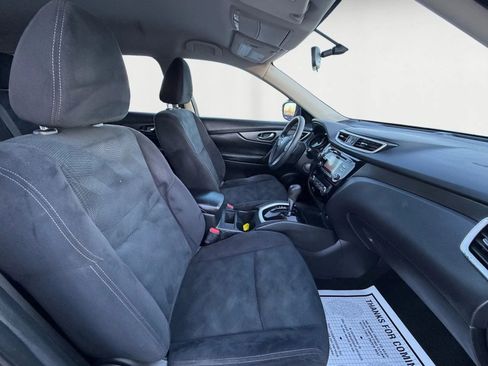 Used 2016 Nissan Rogue SV image 15