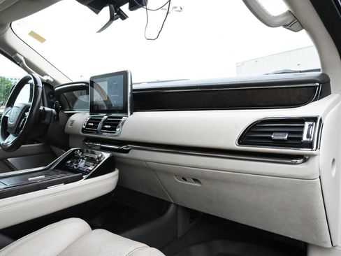 Used 2019 Lincoln Navigator L Reserve w/ Cargo Package AWD/4WD image 23