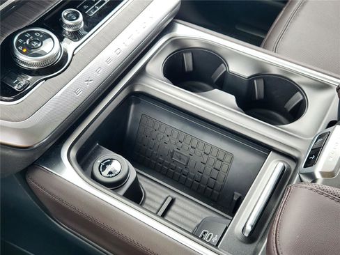 New 2025 Ford Expedition Max Platinum w/ Platinum Ultimate Package image 15