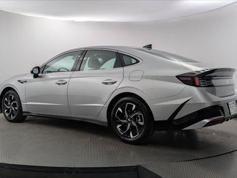 Used 2025 Hyundai Sonata SEL FWD image 6
