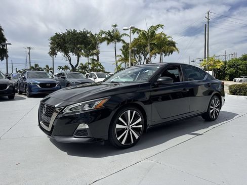 Used 2020 Nissan Altima 2.5 SR FWD image 28