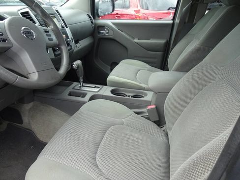 Used 2015 Nissan Frontier SV w/ SV Value Truck Package image 27