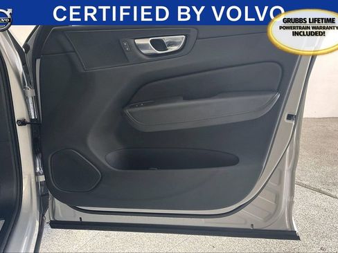 Used 2025 Volvo XC60 B5 Core image 25