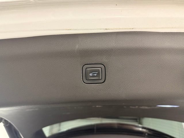 Certified 2019 Buick Enclave Essence w/ LPO, Sport Appearance Package FWD image 9