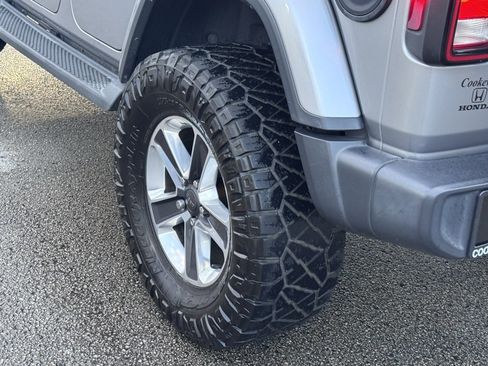 Used 2018 Jeep Wrangler Unlimited Sahara w/ Cold Weather Group image 7