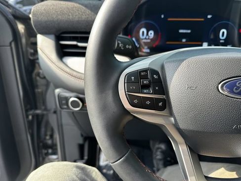Certified 2025 Ford Explorer Active AWD/4WD image 28