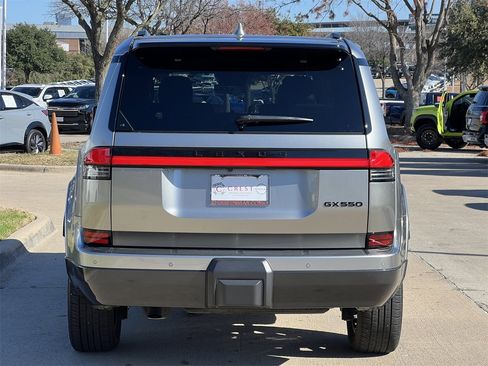 Used 2024 Lexus GX 550 image 5