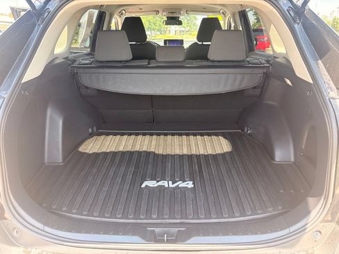 Used 2025 Toyota RAV4 XLE AWD/4WD image 28