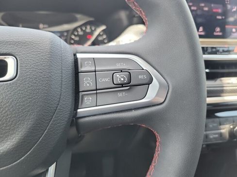 Used 2024 Jeep Compass Trailhawk AWD/4WD image 24