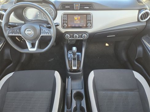 Used 2021 Nissan Versa SV image 27