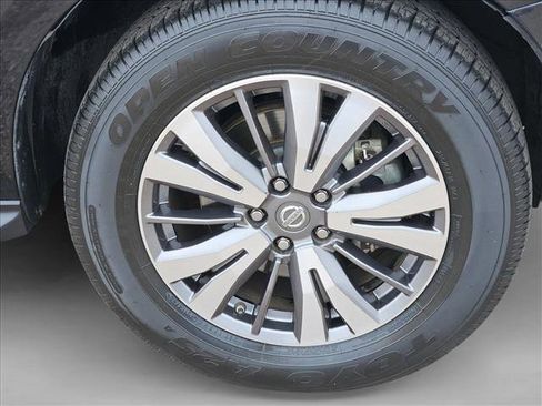 Used 2017 Nissan Pathfinder SL FWD image 28