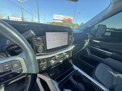 Used 2023 Ford F250 Limited w/ FX4 Off-Road Package image 19