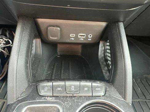 Used 2021 Chevrolet TrailBlazer LT w/ Convenience Package AWD/4WD image 18