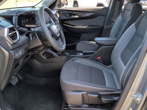 Certified 2025 Chevrolet TrailBlazer LT AWD/4WD image 10