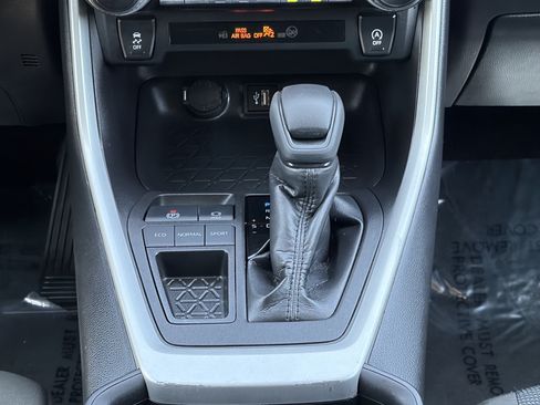 Certified 2024 Toyota RAV4 LE FWD image 15