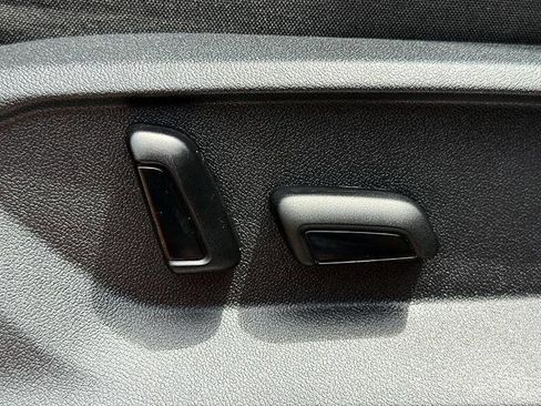 Used 2024 Volkswagen Tiguan SEL R-Line w/ MDO Package, Two-Row AWD/4WD image 20