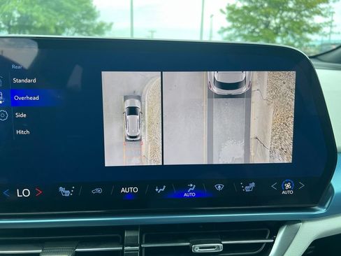 Used 2024 Chevrolet Equinox EV LT AWD/4WD image 42