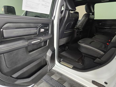 Used 2024 RAM 2500 Limited image 36