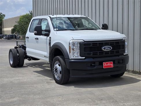 New 2025 Ford F450 XL image 2