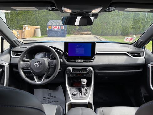 Used 2024 Toyota RAV4 XSE w/ Advanced Technology Package AWD/4WD image 15