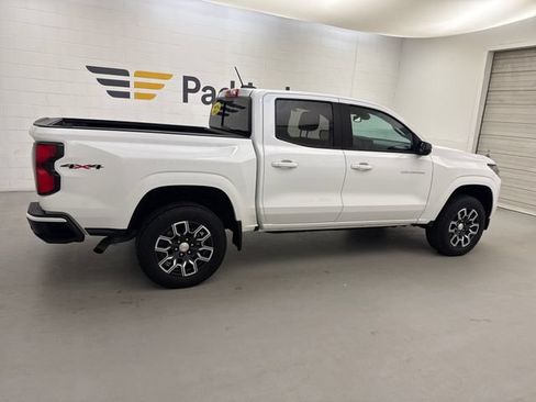 Used 2023 Chevrolet Colorado LT w/ LT Convenience Package III AWD/4WD image 6