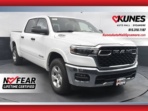 Used 2025 RAM 1500 Big Horn AWD/4WD image 1