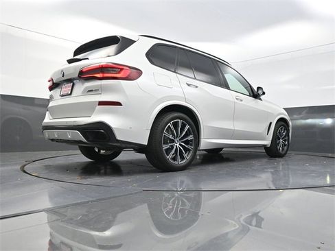 Used 2022 BMW X5 xDrive40i w/ M Sport Package image 33