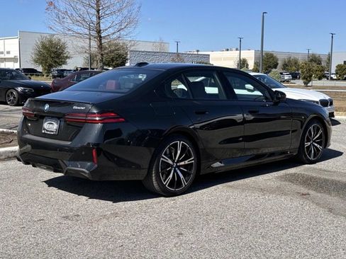 New 2026 BMW 550e xDrive w/ Premium Package image 3