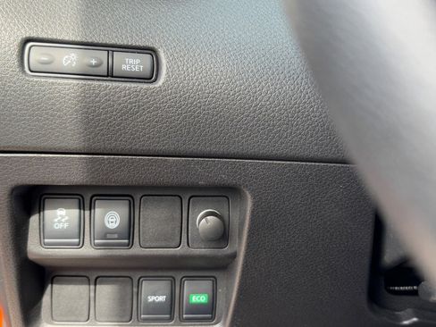 Certified 2021 Nissan Rogue Sport S image 28