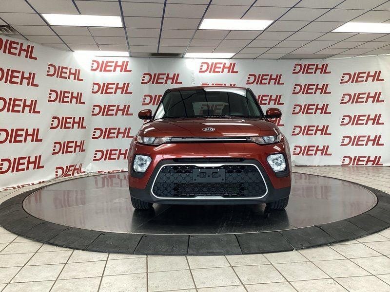 Used 2020 Kia Soul LX FWD image 2