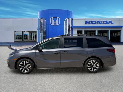 New 2026 Honda Odyssey EX-L image 3