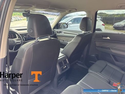 Used 2023 Volkswagen Atlas SE w/ Black Wheel Package FWD image 11