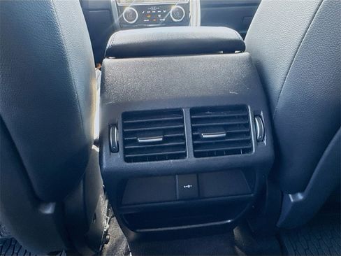 Used 2021 Jaguar E-PACE SE image 18