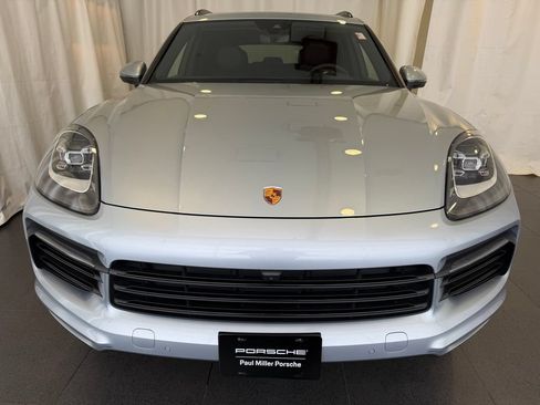 Certified 2023 Porsche Cayenne AWD/4WD image 6