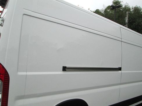 Used 2023 RAM ProMaster 2500 image 5