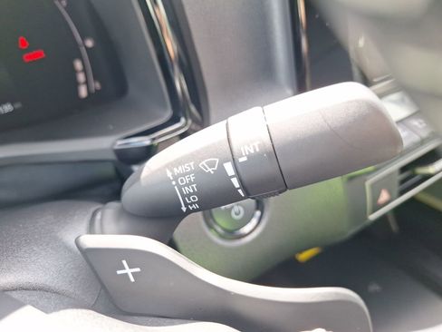 Used 2025 Toyota Camry SE w/ Convenience Package image 23